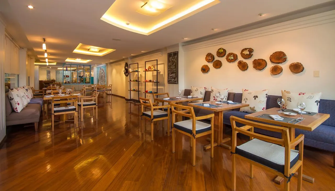 Tourblanche Hotel Nayon