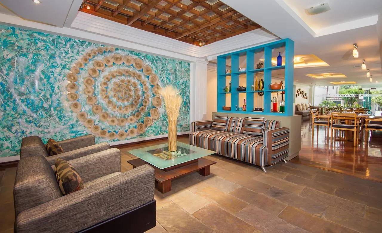 Tourblanche Hotel Nayon