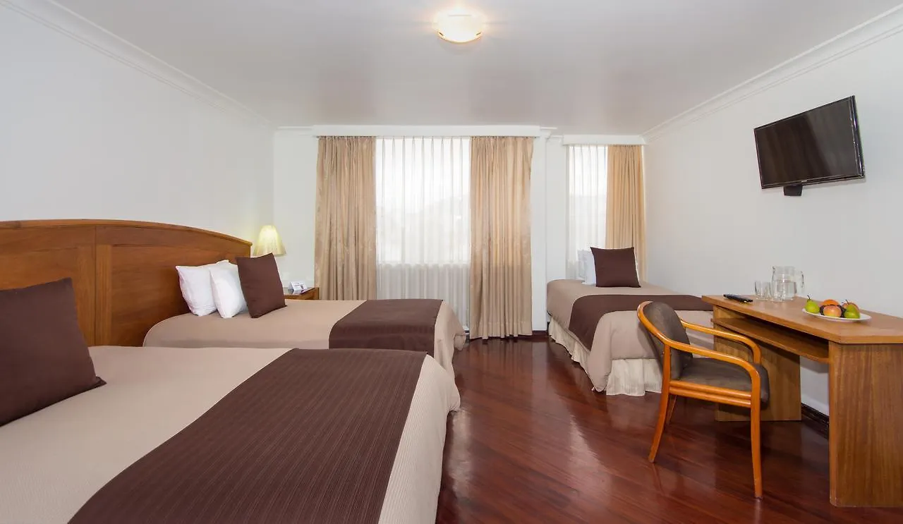 Tourblanche Otel Nayon Ekvador