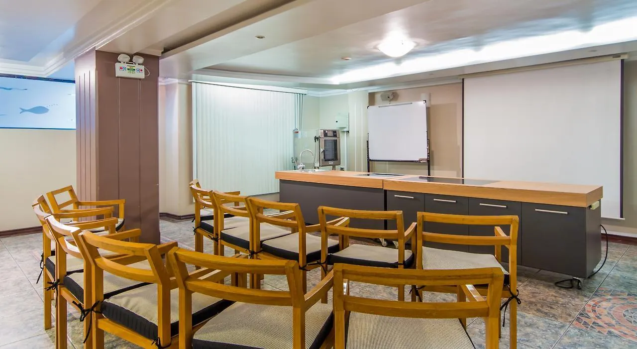 Tourblanche Otel Nayon