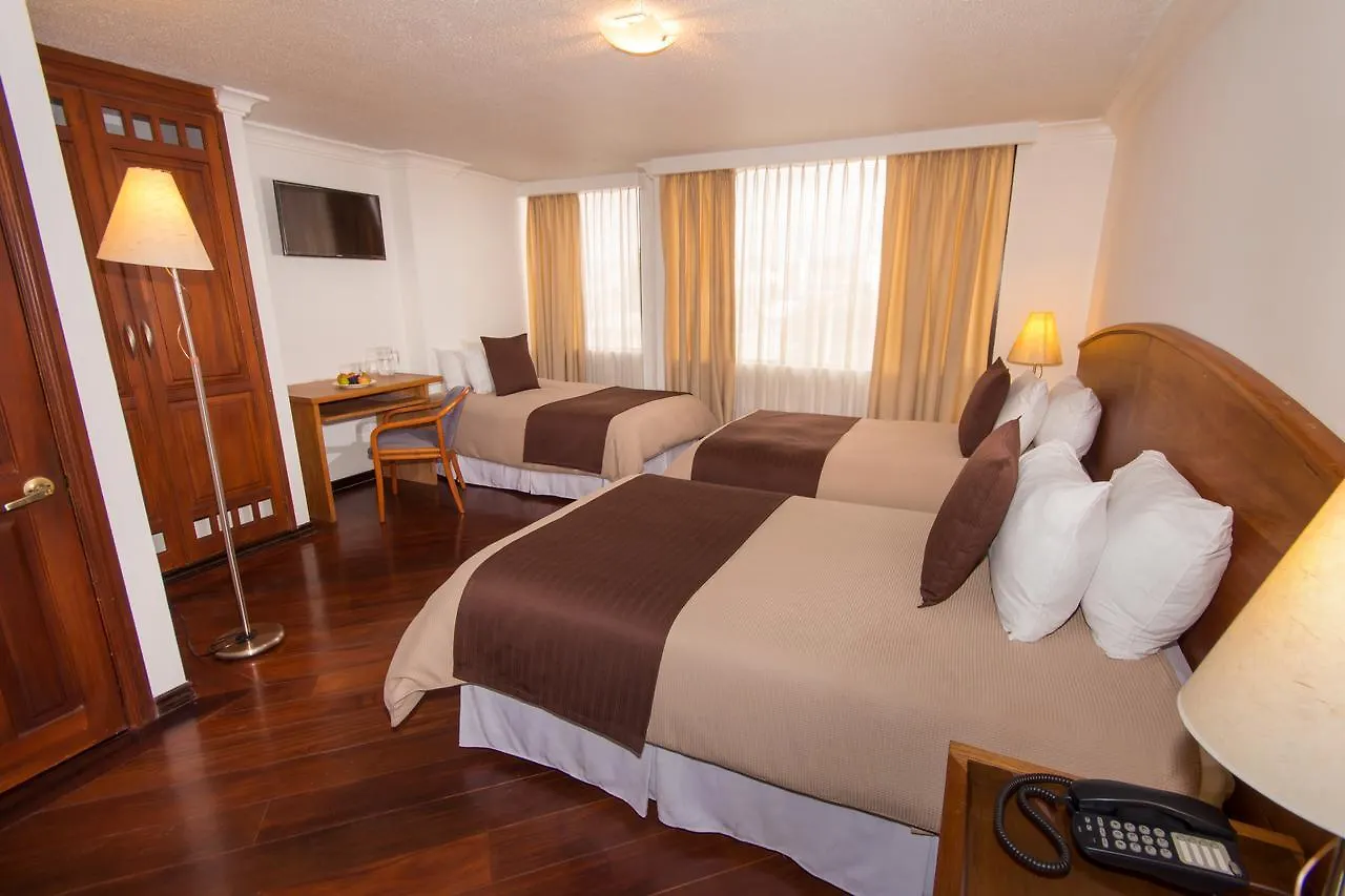 Tourblanche Otel Nayon Ekvador